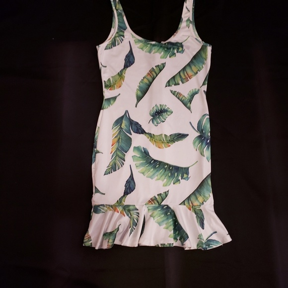 SHEIN Dresses & Skirts - Ruffle  Leaf Dress